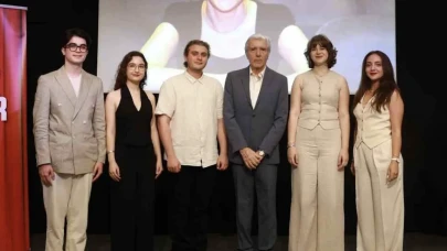 İş Bankası'nın Parlayan Yıldızlar Konserleri'nde Meriç Soylu Ödülleri Sahiplerini Buldu!