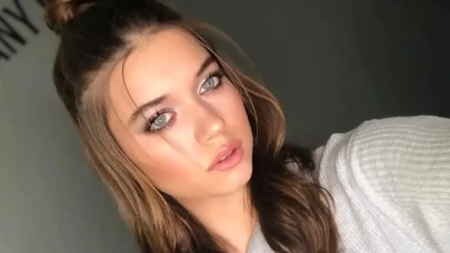 Kenan İmirzalıoğlu ve Afra Saraçoğlu Arasındaki Yaş Farkı, 'Abi' Dizisinin Setini Nasıl Etkiledi?