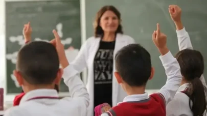 2025 Kasım Ara Tatili Tarihi Açıklandı! Öğrencileri Sevindirecek Detaylar Ortaya Çıktı