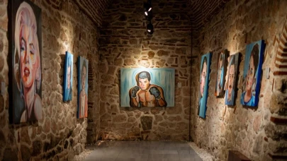 Ayşe Betil'den İz ile Düş Arasında Bir Yer