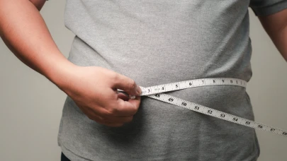 Bir bardak içmek bile tığ gibi inceltiyor! İşte yağ yakmaya yardımcı olan bitki çayları