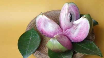 Gençliği korumanın sırrı: Polifenol içeren meyveleri dolabınıza eklemeyi unutmayın!