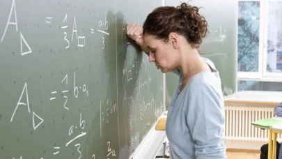 Öğretmenlerin yüzde 75'i umutsuz, yüzde 98'i 'İtibar kalmadı' diyor