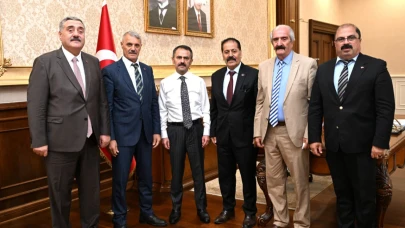 Kocaeli Altayspor'dan Vali İlhami Aktaş ziyareti