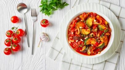 Lokum gibi pişen türlü tarifi: Lokantalardaki gibi lezzetli