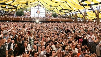 Münih'te Geleneksel Oktoberfest Kutlamaları Coşkuyla Başladı