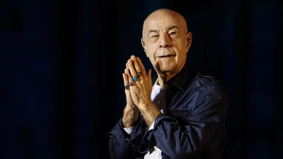 Şifre çözüldü: O isim için özel bestelenmiş şarkı ortaya çıktı!