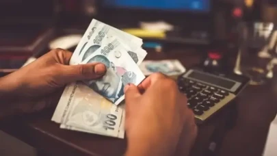 Esnafa erken emeklilik fırsatı! 7200 gün düzenlemesiyle Bağ-Kur'lu esnaflar için erken emeklilik imkanı geliyor. Detaylar haberimizde!