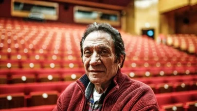 Ünlü Sanatçı İzzet Altınmeşe'nin Yıllar Sonraki Görüntüsü Herkesi Şaşırttı! Hayranlarını Endişelendiren Değişim...