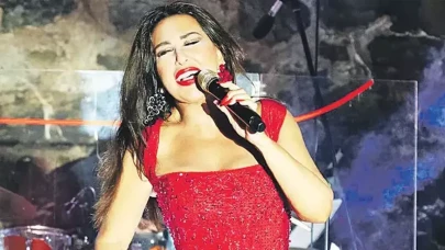 Ünlü sanatçı Nükhet Duru acil olarak hastaneye sevk edildi!