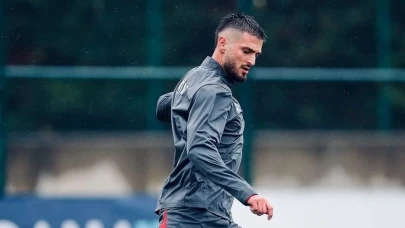 Milli Futbolcu Okay Yokuşlu: Başarılarla Dolu Bir Kariyer ve Hayat Hikayesi