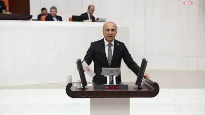 CHP'li Aşkın Genç: "İşçinin hakkı İşsizlik Sigortası Fonu'nda işverene, vatandaşın vergisi faize, halkın emeği icra dosyalarına gidiyor"