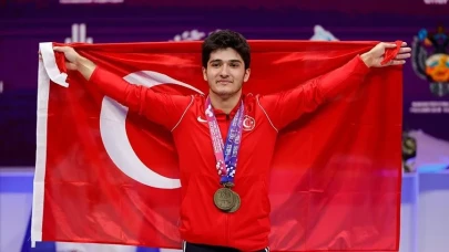 Muhammed Furkan Özbek kimdir? Dünya halter şampiyonasında tarih yazdı