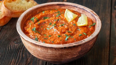 Ajvar kırmızı biber ezmesi tarifi... En kolay ve pratik ezme nasıl yapılır? Pratik ezme tarifi