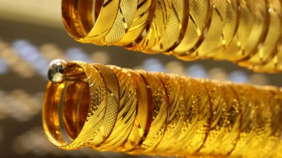 Altın Fiyatları Dolar Baskısıyla Geriliyor: Piyasalar ABD Enflasyon Raporunu Bekliyor