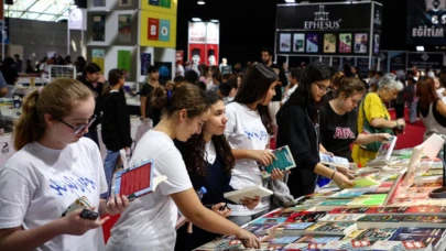 Antalya'da Gerçekleşen Kitap Fuarı Kitapseverleri Büyüledi