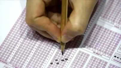 AUZEF GÜZ DÖNEMİ SINAV TAKVİMİ: AUZEF'in 2025 Güz Dönemi Vize ve Ara Sınav Tarihleri Belli Oldu!