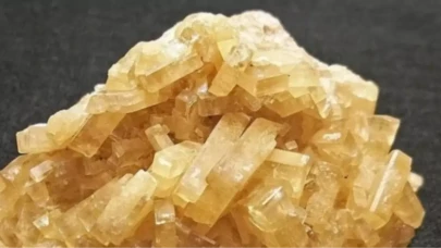 Barit: Sanayide Önemli Rol Oynayan Yoğun ve Opak Mineral Hakkında Detaylar!