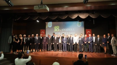 Başkan Ayşe Ünlüce, yılın büyükşehir belediye başkanı seçildi!