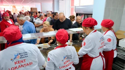 Başkan Zeydan Karalar'ın taahhütlerinden biri daha hayata geçti: Adana Büyükşehir Kent Lokantası açıldı ve şehir sakinlerine kapılarını açtı