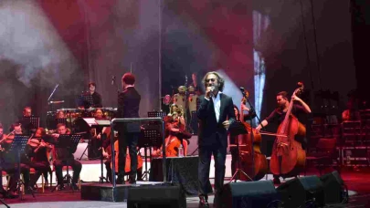 Bursa Festivali’nde ‘Kalanlar’ Fettah Can ile esti