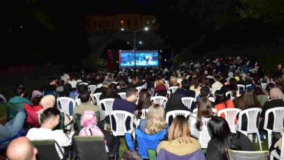 Bursa Sinema Günleri'nde La La Land Gösterimi: Romantik Müzikal Büyüsü!
