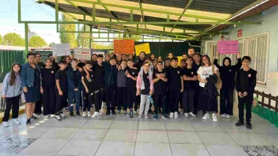 Canlar ortaokulu öğrencilerinden Hayvan Hakları Günü’nde anlamlı ziyaret