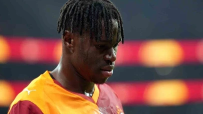 Galatasaray'ın Fenerbahçe ile oynadığı derbide sakatlanan Singo'nun durumu hakkında kulüpten açıklama geldi.