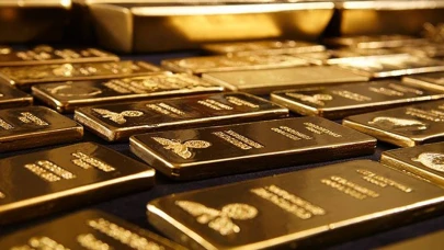 Ons altın 3 bin 871 doları aştı