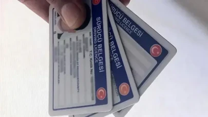 Son Tarih Yaklaşıyor: Ehliyet Yenileme Ücreti 7 Bin TL'yi Aşacak! Eski Tip Sürücü Belgesi Değiştirme İşlemleri Hakkında Bilmeniz Gerekenler