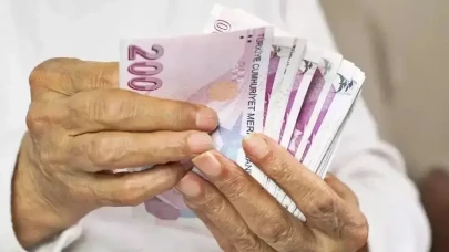 Ekim 2025’te emeklilere özel promosyon rekoru: Hangi banka ne kadar veriyor? İşte güncel emekli maaşı promosyonları