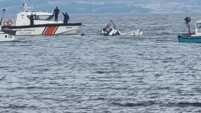 Gelibolu açıklarında batan tekne enkazı denizden çıkarıldı: Faciada hayatını kaybeden 3 kişinin cesedi bulundu