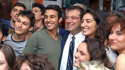 İstanbul Büyükşehir Belediyesi'nden Öğrencilere Müjde: Burs Başvuru Süresi Genişletildi!