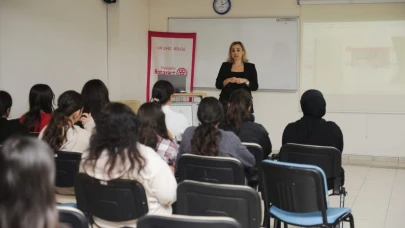 KARGEM’de kız öğrencilere kadın sağlığı eğitimi
