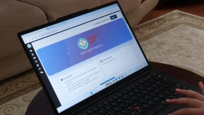 Manisa Büyükşehir’den öğrencilere ücretsiz online eğitim desteği