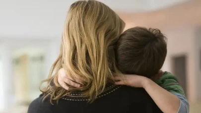 Engelli çocuğu bulunan anneler için erken emeklilik hakkı sağlanacak