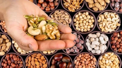 Kaju ve Antep Fıstığı Geride Kaldı! Çağımızın En Sağlıklı Kuruyemişi Keşfedildi: İşte Bilimsel Araştırmaların Sonucu…