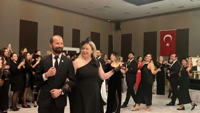 Atatürk’ün mirasını gururla taşıyoruz ve gelecek nesillere aktarmaya kararlıyız