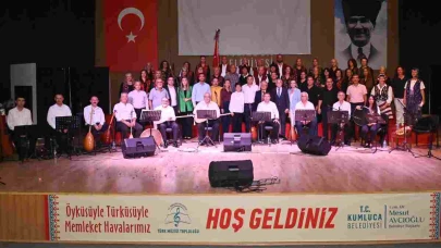 Kumluca'da Türk Halk Müziği Rüzgarı Esti: Renkli Gece