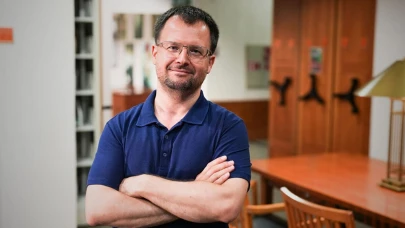 Prof. Dr. Şener Aktürk, APSA Ödülü’nü kazanan ilk Türk akademisyen oldu