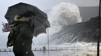 Saatte 80 kilometreye ulaşacak! Meteoroloji uyarısı geldi: Yarın akşama kadar sürecek