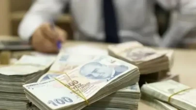 Türkiye Odalar ve Borsalar Birliği (TOBB) tarafından verilen Nefes Kredisi başvuruları yakında başlıyor. Kredi için aranan şartlar, faiz oranı ve vade sayısı gibi detaylar da merak konusu. Hangi bankaların bu kredi desteğini sağlayacağı ise henüz netlik kazanmadı.