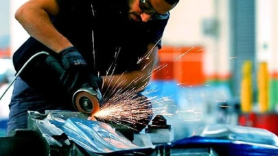 Türkiye'de imalat sektörü daralmaya devam ediyor: Art arda ikinci ayda da küçülme yaşandı