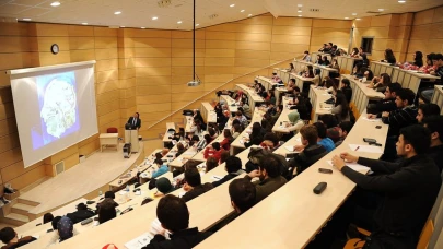 Vakıf üniversitelerinde ücretleri YÖK belirleyecek