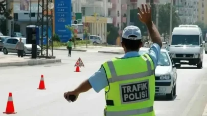Trafik Cezaları Artıyor: Yeni Kanun Teklifiyle İhlallere Yüksek Cezalar ve Ehliyet İptalleri Geliyor