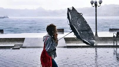 Yunanistan üzerinden gelen siklon dalgası Türkiye'nin batısını esir alıyor!