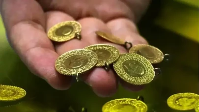Altın fiyatları, yatırımcıların kâr satışlarına tepki göstererek hafifçe geriledi: İşte 12 Kasım güncel gram, çeyrek, yarım ve cumhuriyet altın fiyatları!