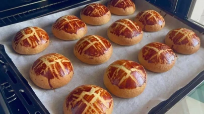 Evde Kolay Pastane Poğaçası Tarifi: Usta Şefin Sırlarıyla Lezzetli Poğaça Yapımı!