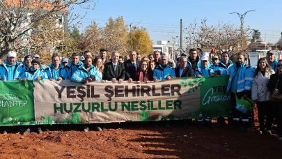 Gaziantep Büyükşehir Belediyesi'nin YEŞİLANTEP Projesi kapsamında şehir merkezi yeşilleniyor