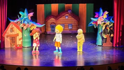 Niloya'nın 8 farklı şehirde toplamda 17 seanslık gösterisi seyircilerle buluşacak!